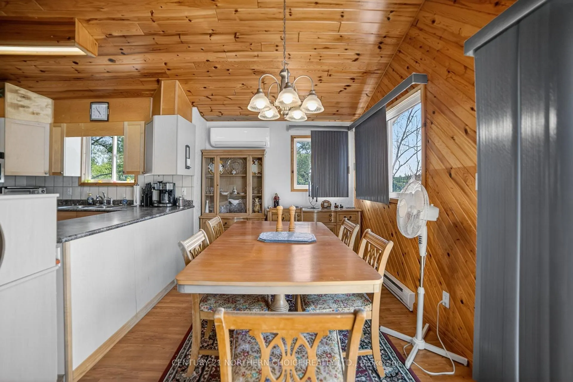 Photo 12 of 44 Bigstone Bay Lodge, Kenora Remote Area, Lake of the Woods North — HOMEH