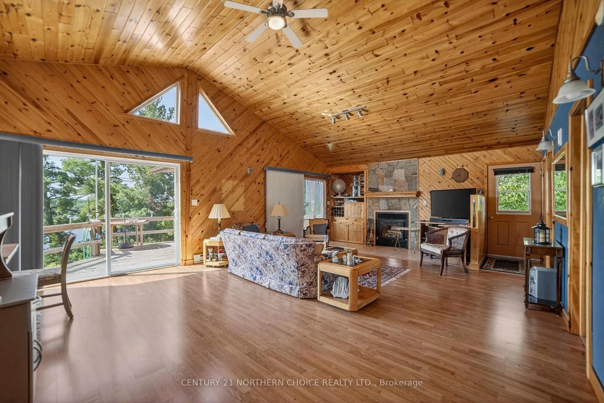 Photo 21 of 44 Bigstone Bay Lodge, Kenora Remote Area, Lake of the Woods North — HOMEH