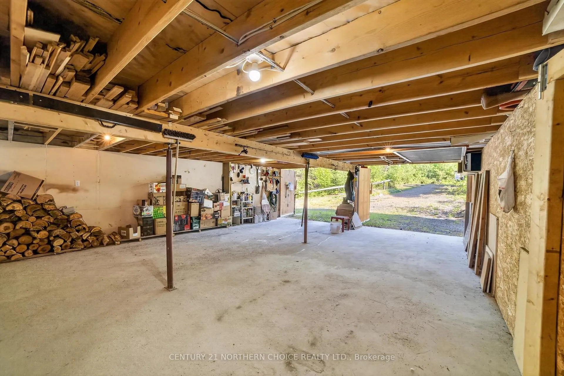 Photo 27 of 44 Bigstone Bay Lodge, Kenora Remote Area, Lake of the Woods North — HOMEH
