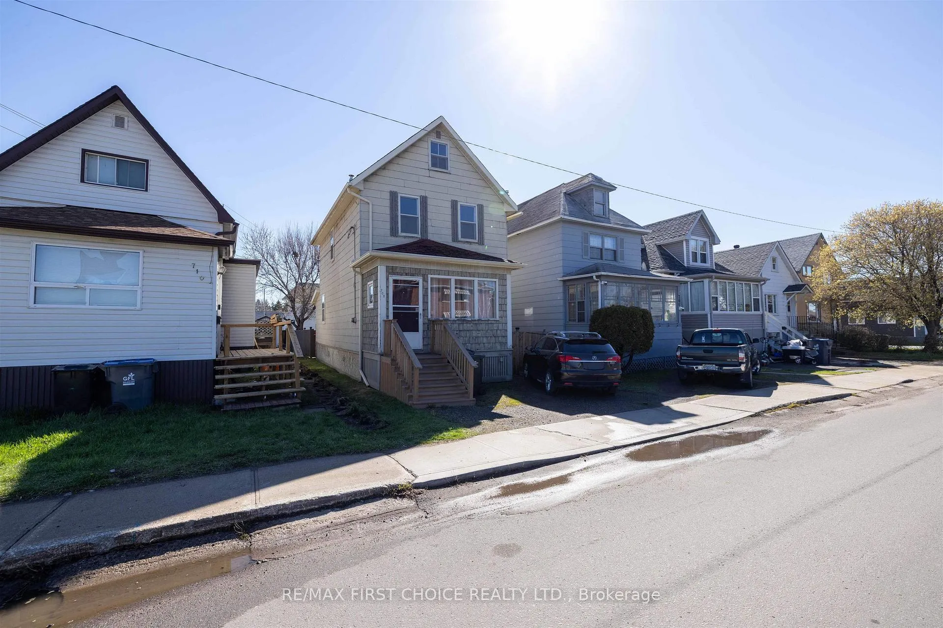 Photo 3 of 708 McLeod Street, Thunder Bay, East End — HOMEH