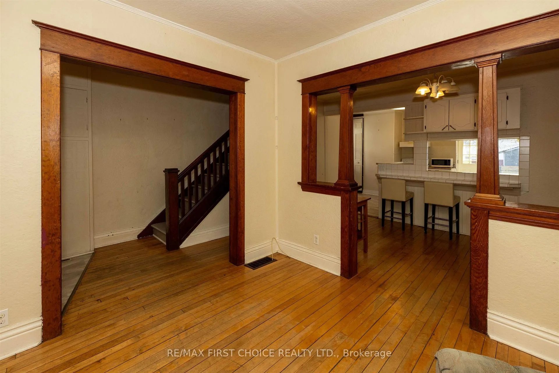 Photo 5 of 708 McLeod Street, Thunder Bay, East End — HOMEH