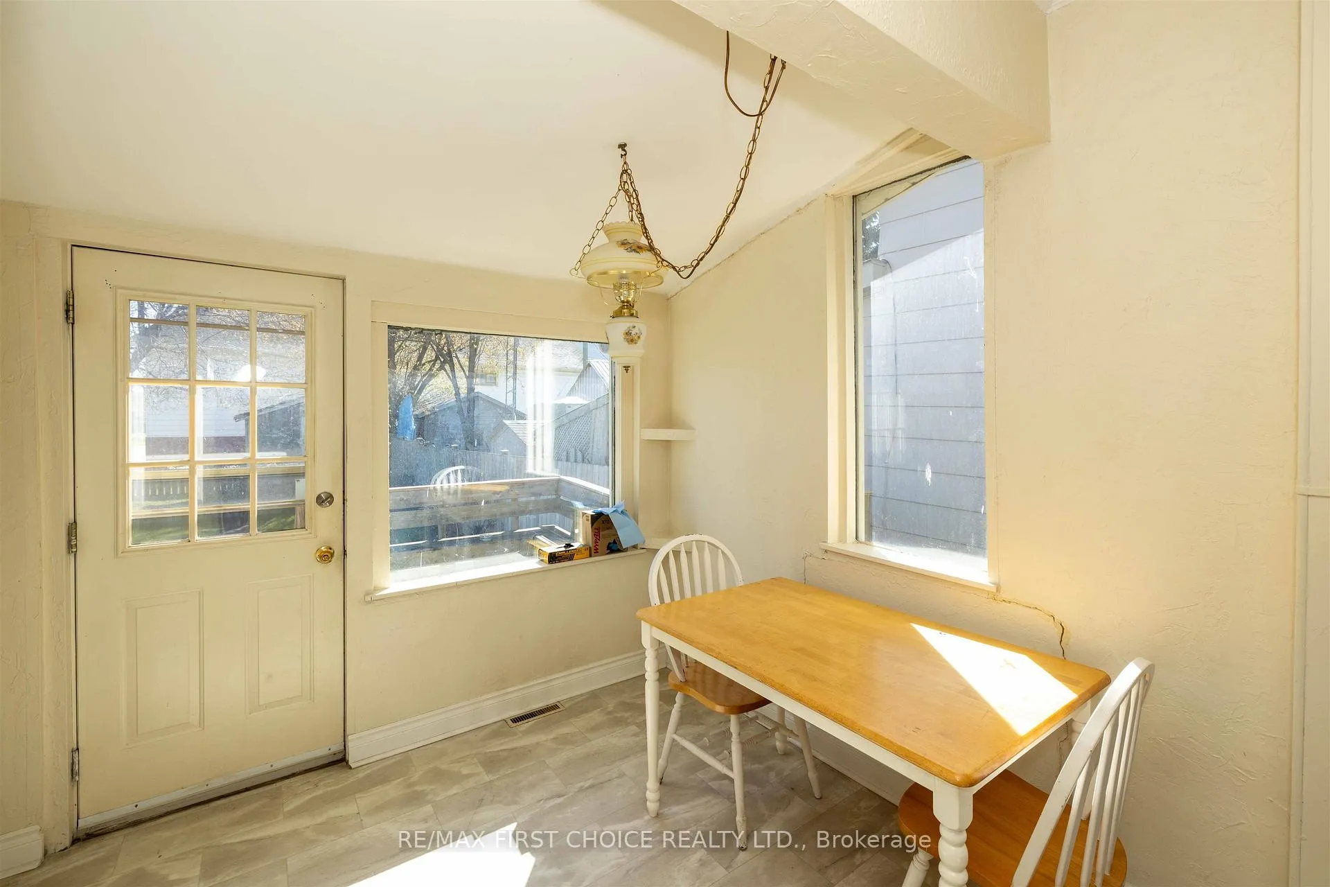 Photo 15 of 708 McLeod Street, Thunder Bay, East End — HOMEH
