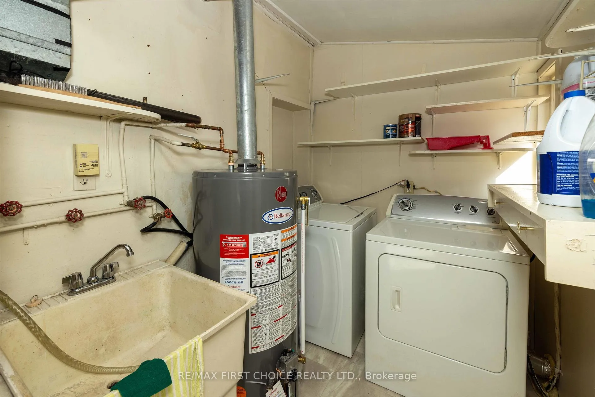 Photo 17 of 708 McLeod Street, Thunder Bay, East End — HOMEH