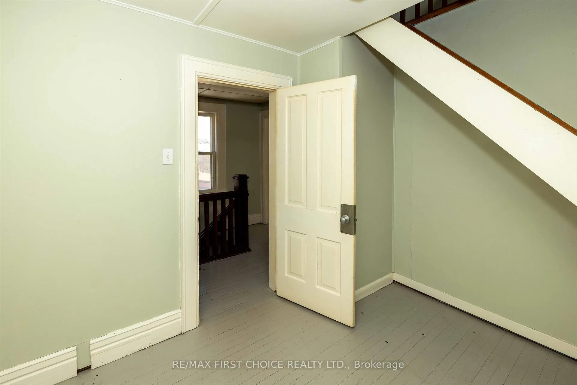Photo 28 of 708 McLeod Street, Thunder Bay, East End — HOMEH