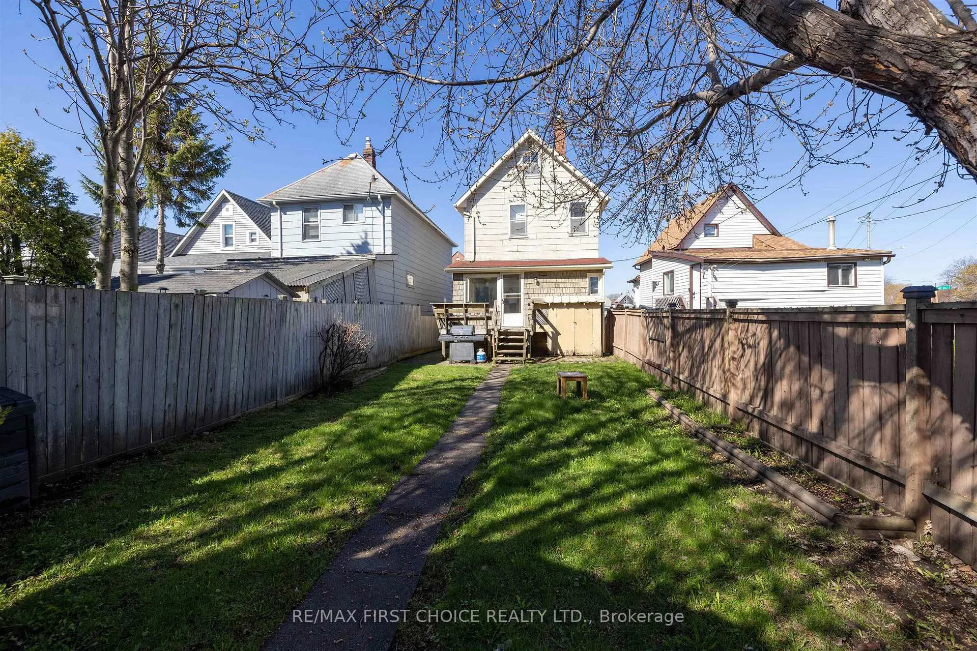 Photo 34 of 708 McLeod Street, Thunder Bay, East End — HOMEH
