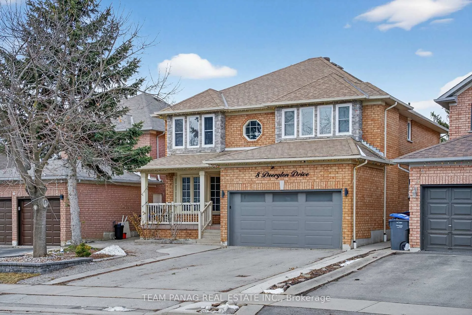 Photo 2 of 8 Deerglen Drive, Brampton, Sandringham-Wellington — HOMEH