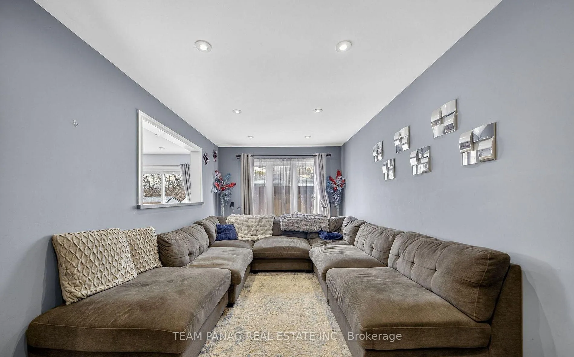 Photo 8 of 8 Deerglen Drive, Brampton, Sandringham-Wellington — HOMEH