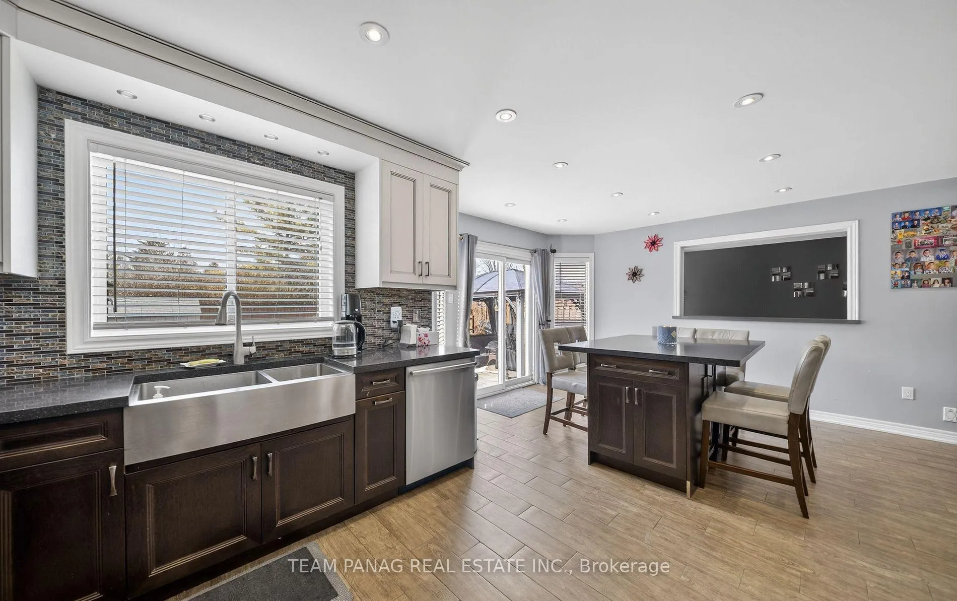 Photo 13 of 8 Deerglen Drive, Brampton, Sandringham-Wellington — HOMEH