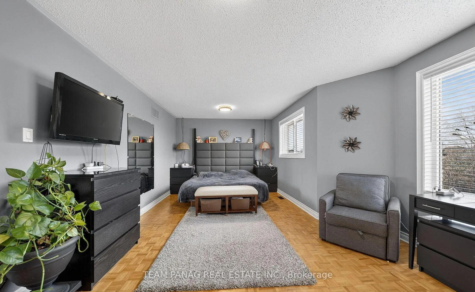 Photo 20 of 8 Deerglen Drive, Brampton, Sandringham-Wellington — HOMEH