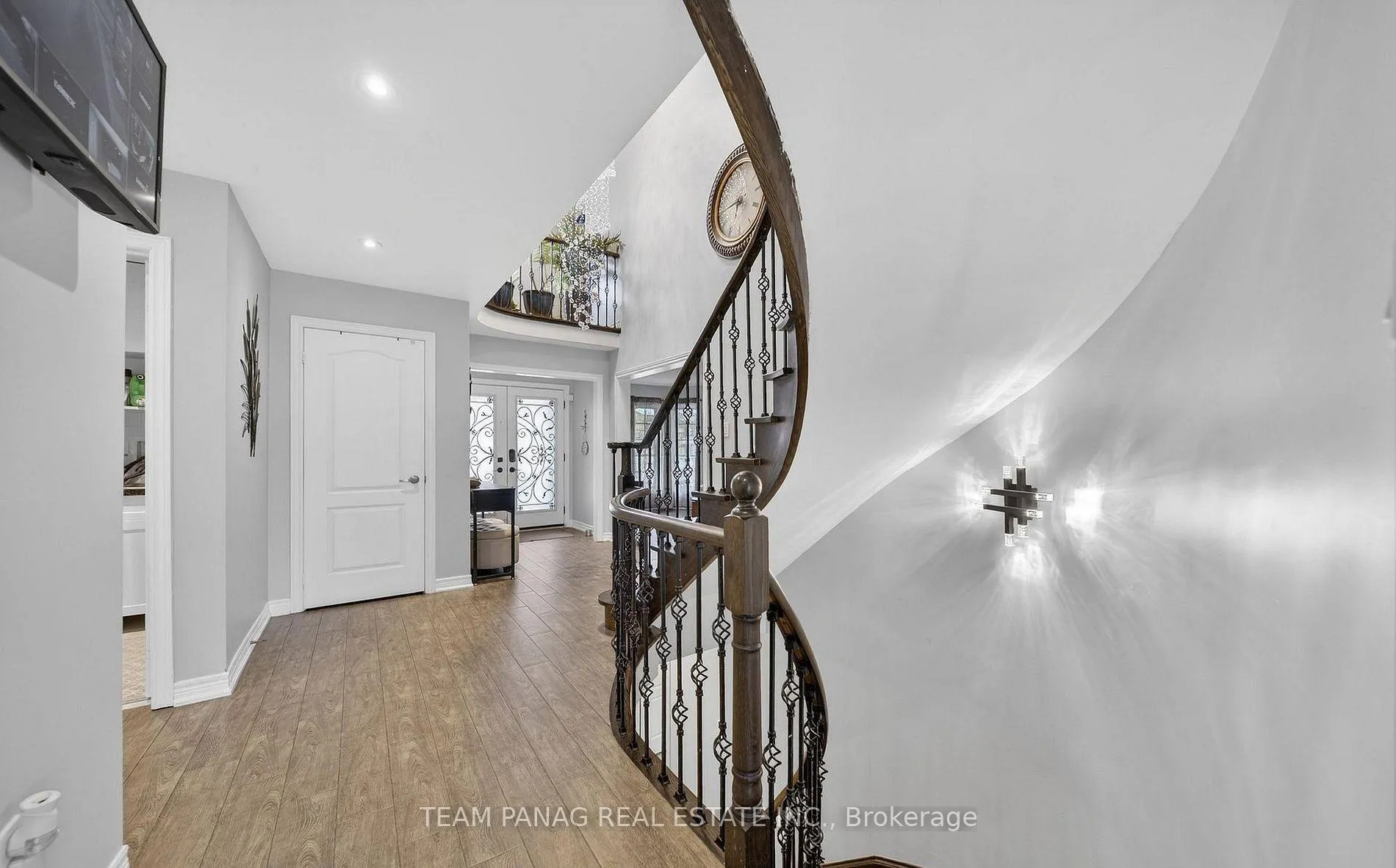 Photo 26 of 8 Deerglen Drive, Brampton, Sandringham-Wellington — HOMEH