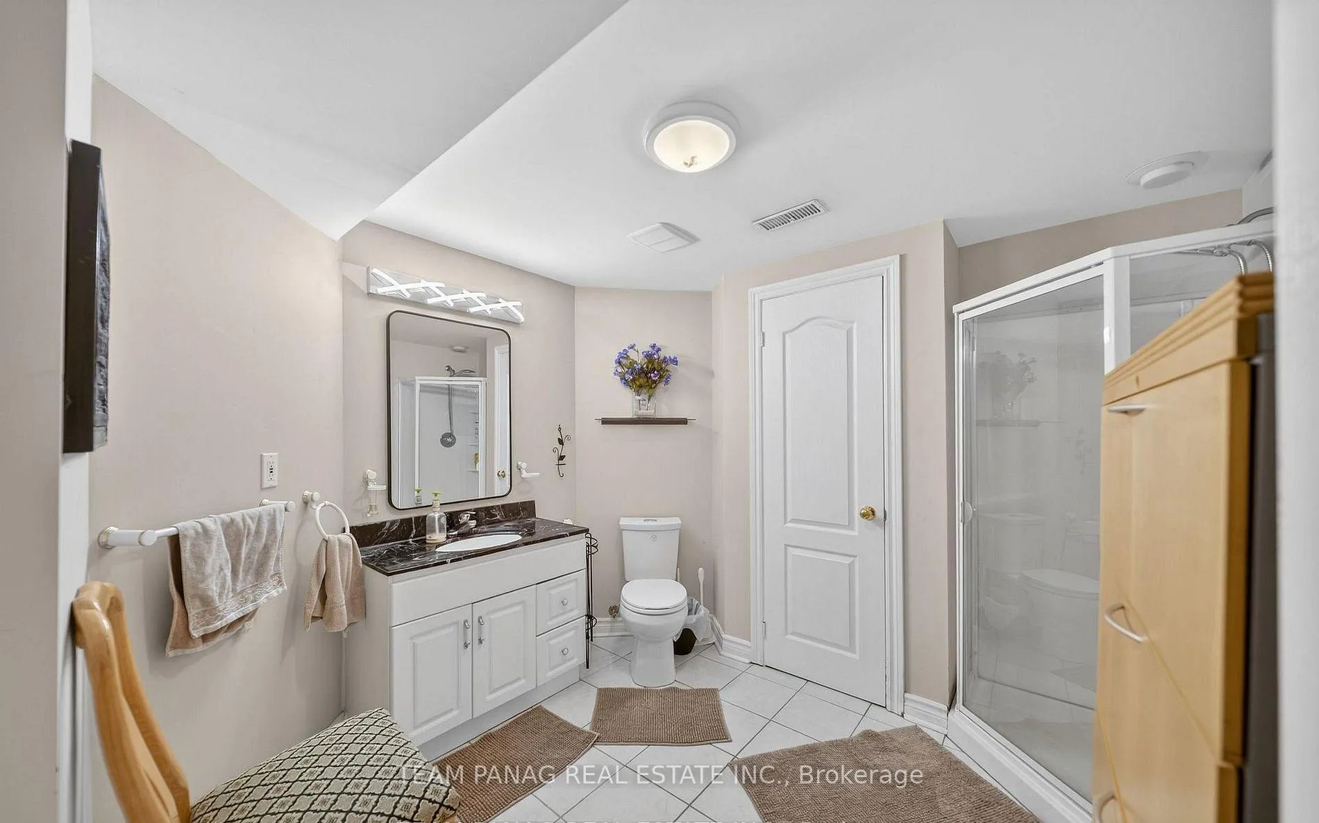 Photo 31 of 8 Deerglen Drive, Brampton, Sandringham-Wellington — HOMEH