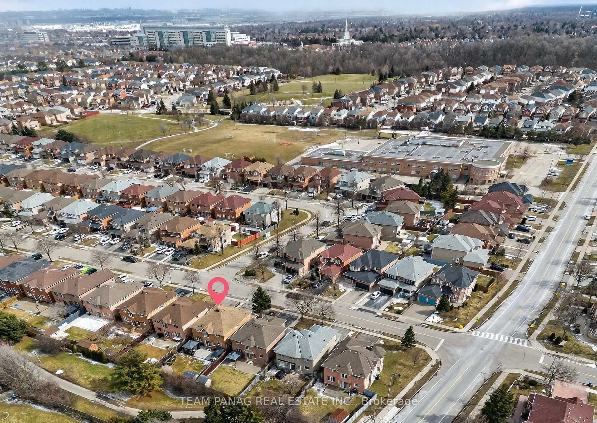 Photo 35 of 8 Deerglen Drive, Brampton, Sandringham-Wellington — HOMEH