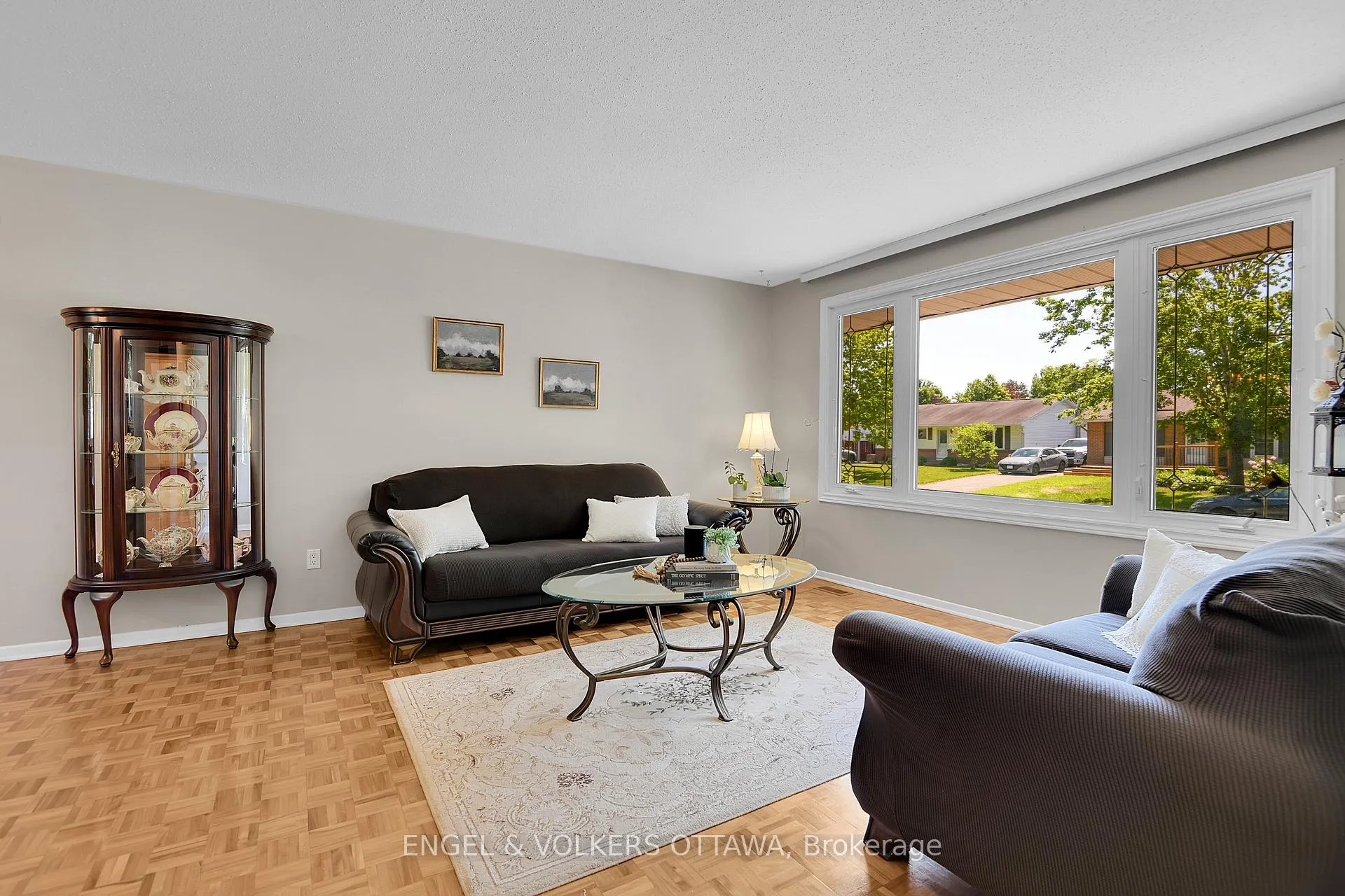 Photo 8 of 2123 Blue Jay Crescent, Ottawa, Beacon Hill North — HOMEH