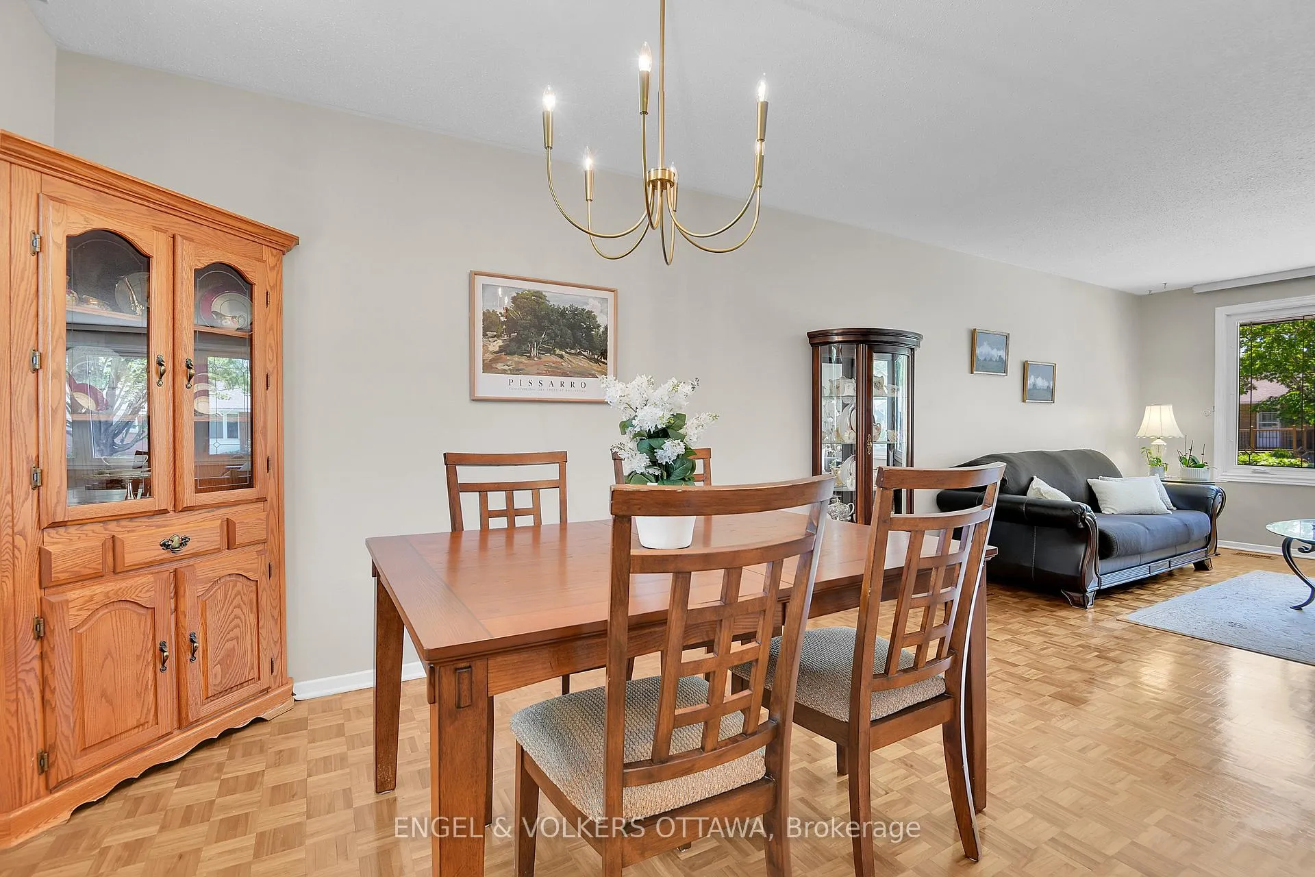 Photo 11 of 2123 Blue Jay Crescent, Ottawa, Beacon Hill North — HOMEH