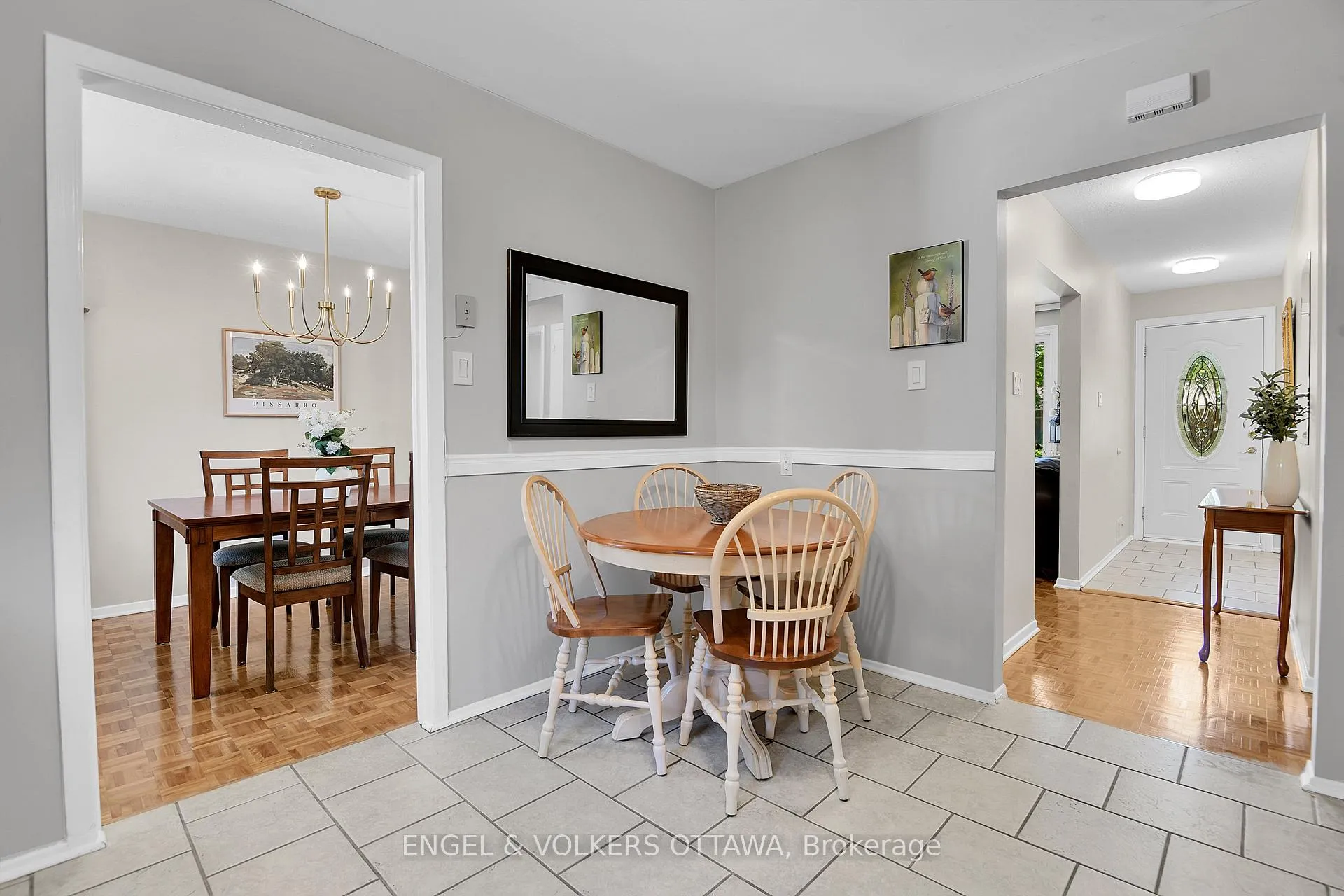 Photo 13 of 2123 Blue Jay Crescent, Ottawa, Beacon Hill North — HOMEH