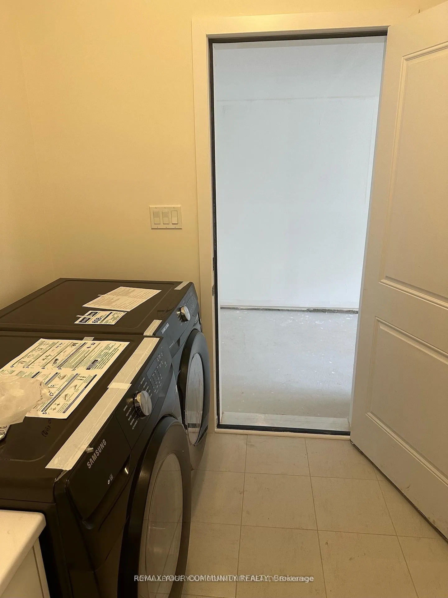 Photo 10 of 1551 Moonseed Place, Milton, Cobban — HOMEH