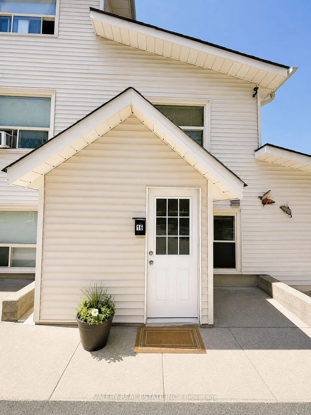 Photo 2 of Unit 16, 220 Gordon Street, Guelph, Dovercliffe Park/Old University — HOMEH