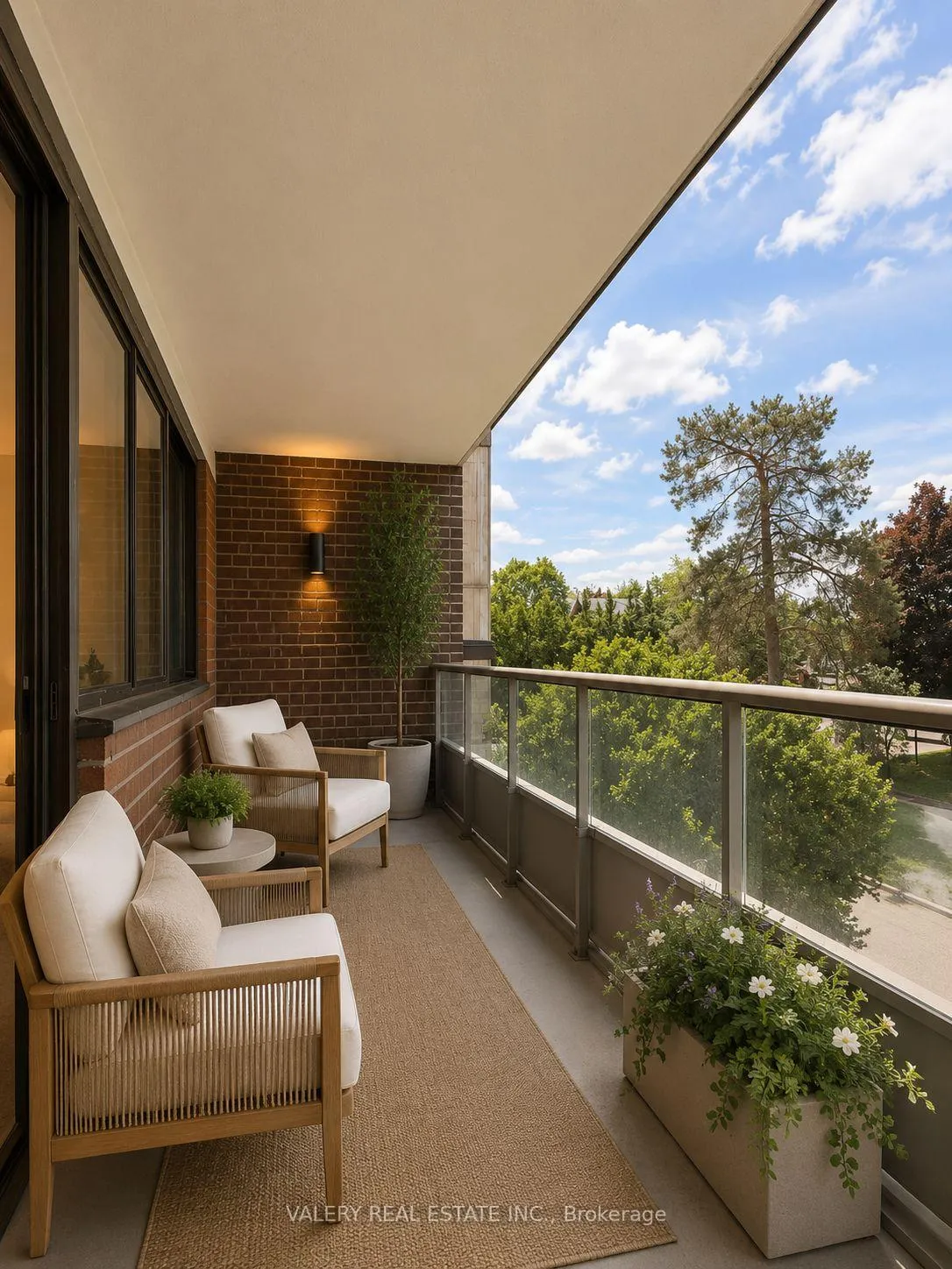 Photo 5 of Unit 208, 671 Woolwich Street, Guelph, Riverside Park — HOMEH