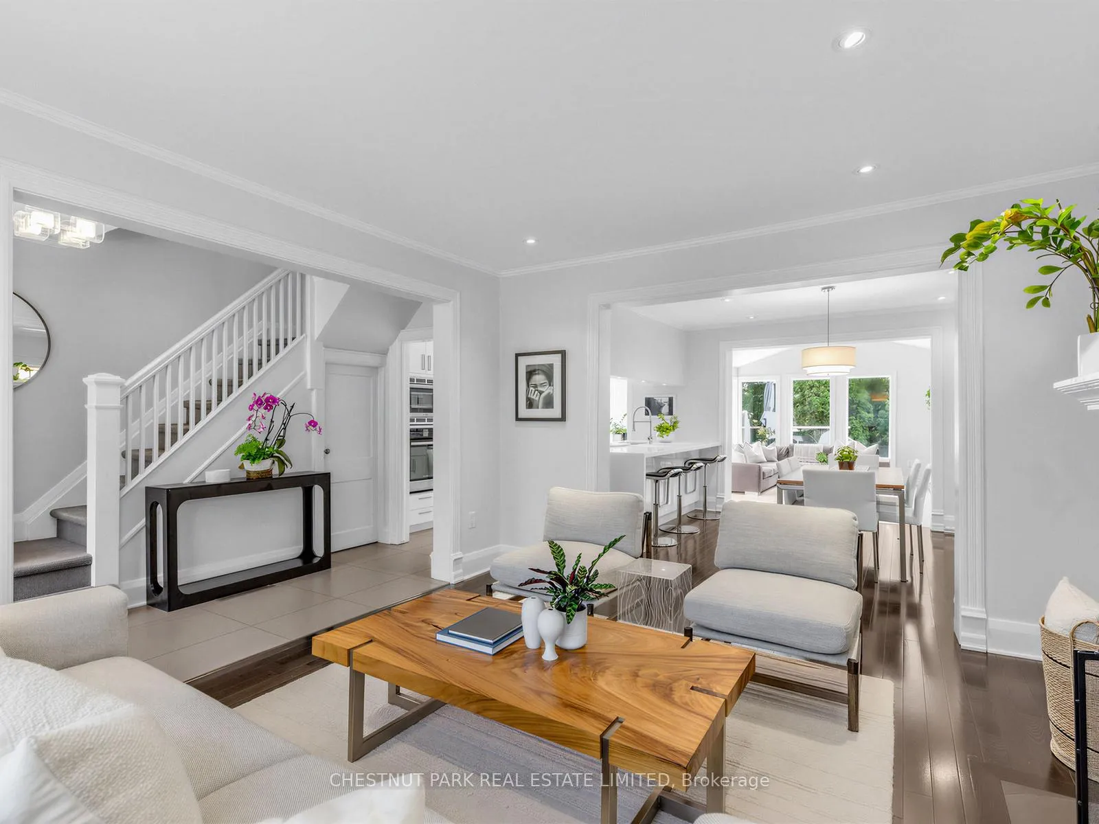 Photo 3 of 303 Belsize Drive, Toronto, Mount Pleasant East — HOMEH