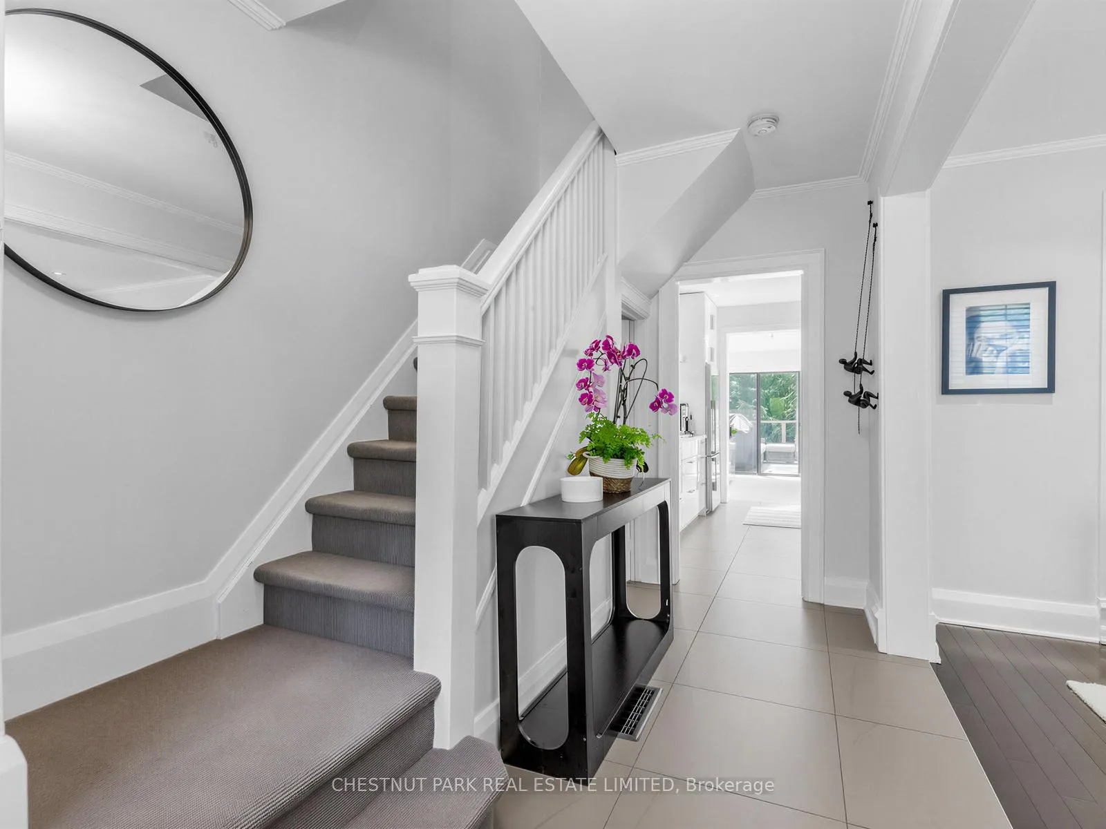 Photo 4 of 303 Belsize Drive, Toronto, Mount Pleasant East — HOMEH