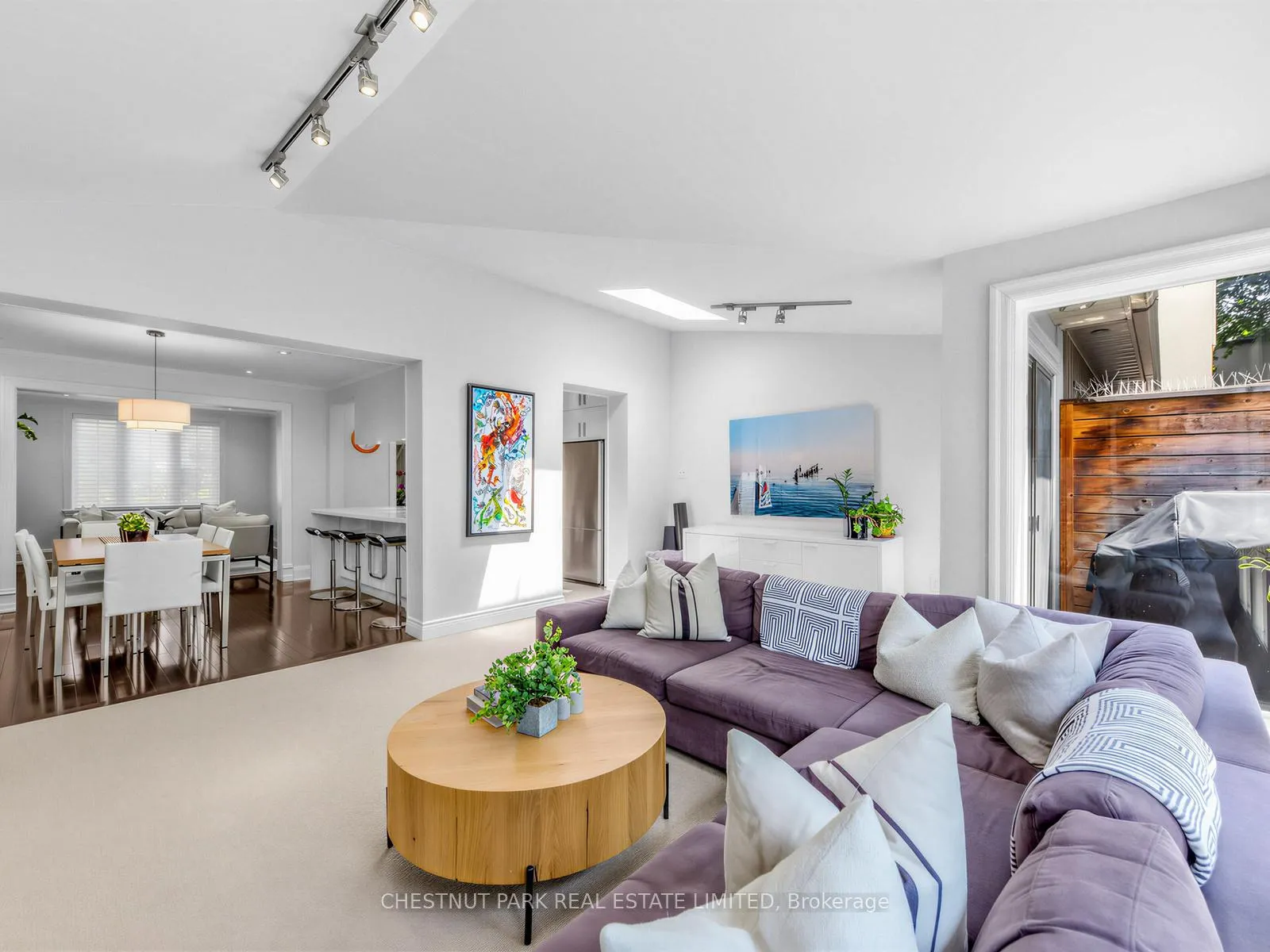 Photo 13 of 303 Belsize Drive, Toronto, Mount Pleasant East — HOMEH