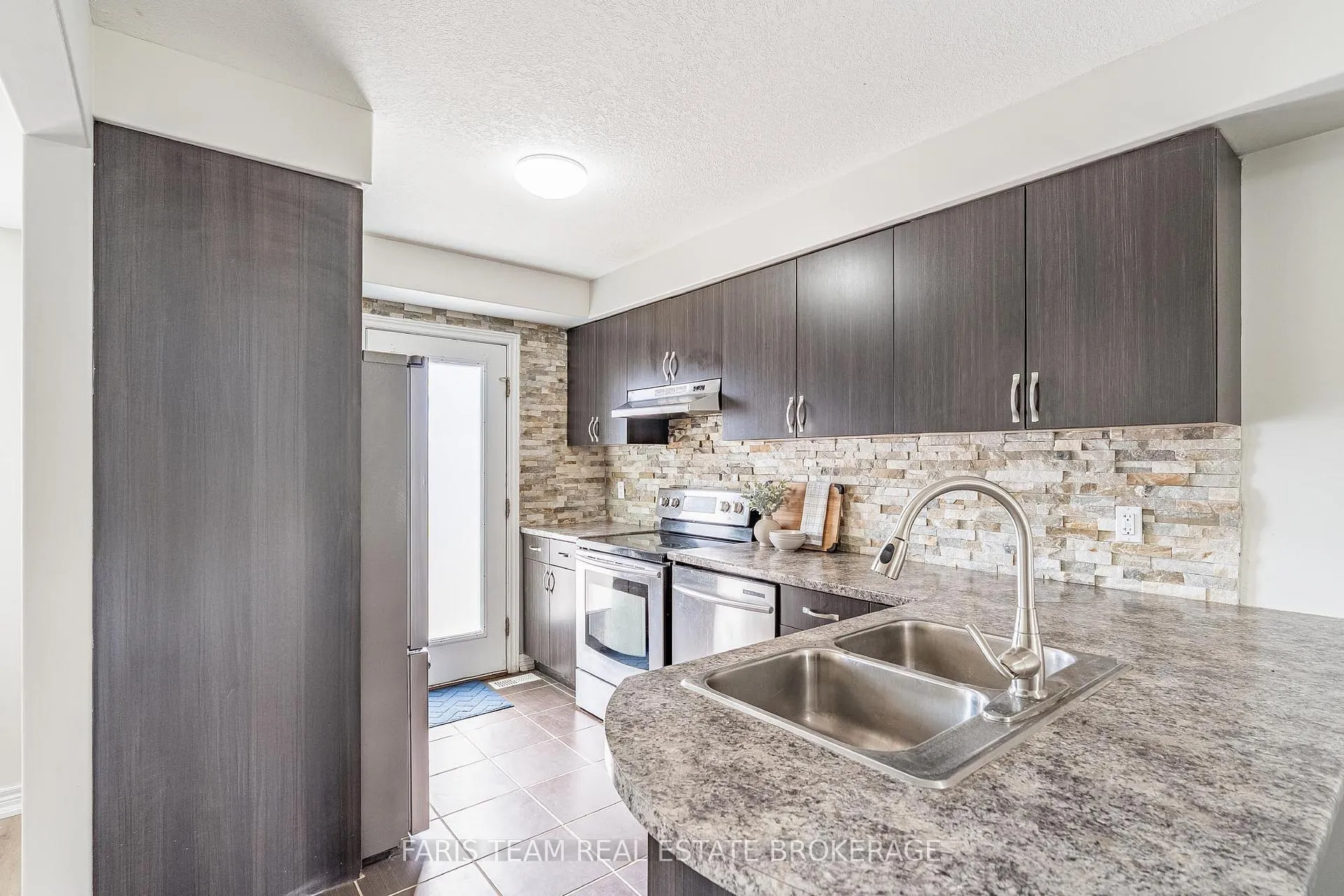 Photo 5 of 104 Banting Crescent, Essa, Angus — HOMEH