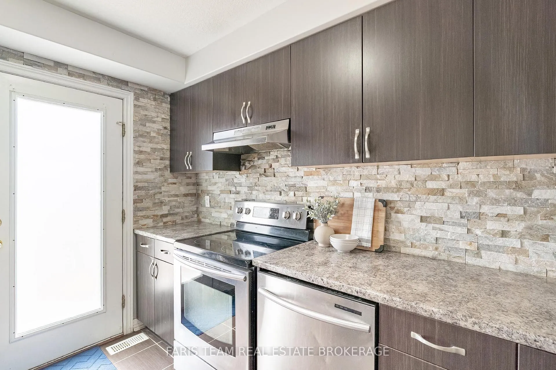Photo 6 of 104 Banting Crescent, Essa, Angus — HOMEH
