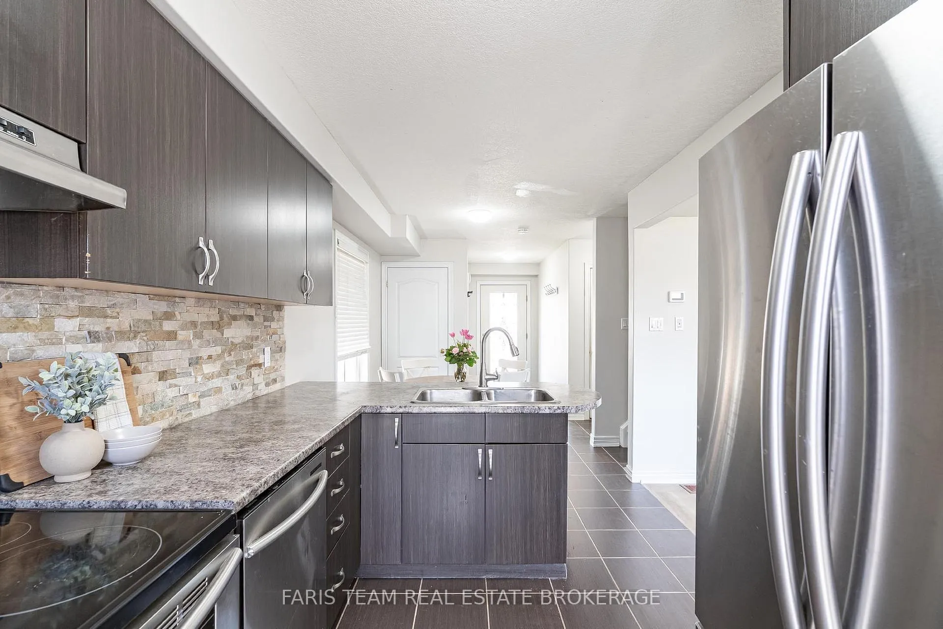 Photo 8 of 104 Banting Crescent, Essa, Angus — HOMEH