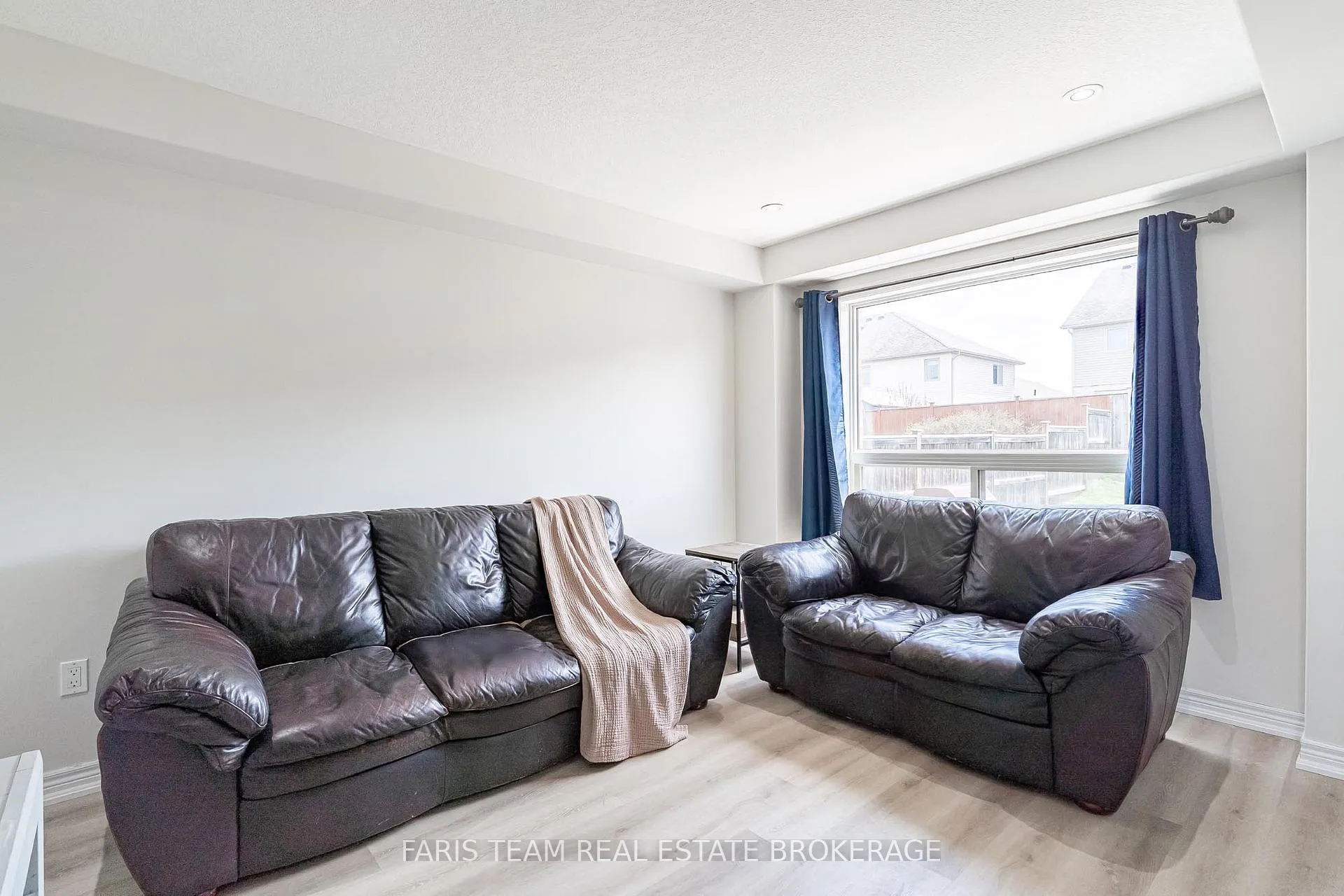 Photo 11 of 104 Banting Crescent, Essa, Angus — HOMEH