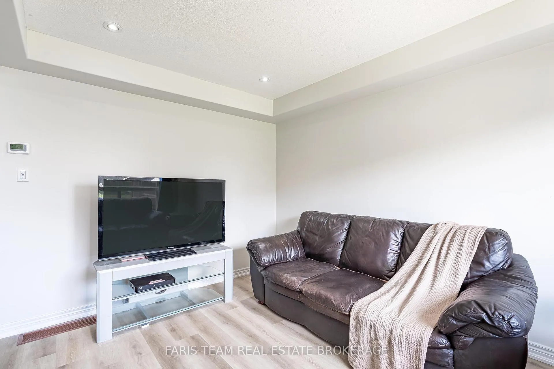Photo 12 of 104 Banting Crescent, Essa, Angus — HOMEH