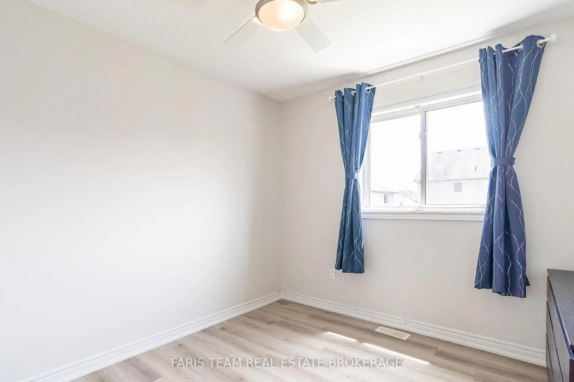Photo 19 of 104 Banting Crescent, Essa, Angus — HOMEH