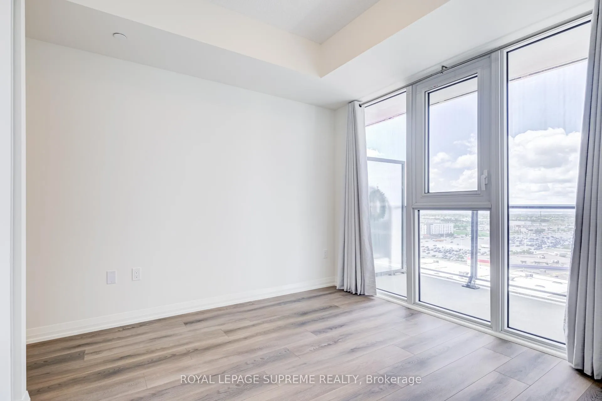 Photo 32 of Unit 1407, 9000 Jane Street, Vaughan, Vellore Village — HOMEH
