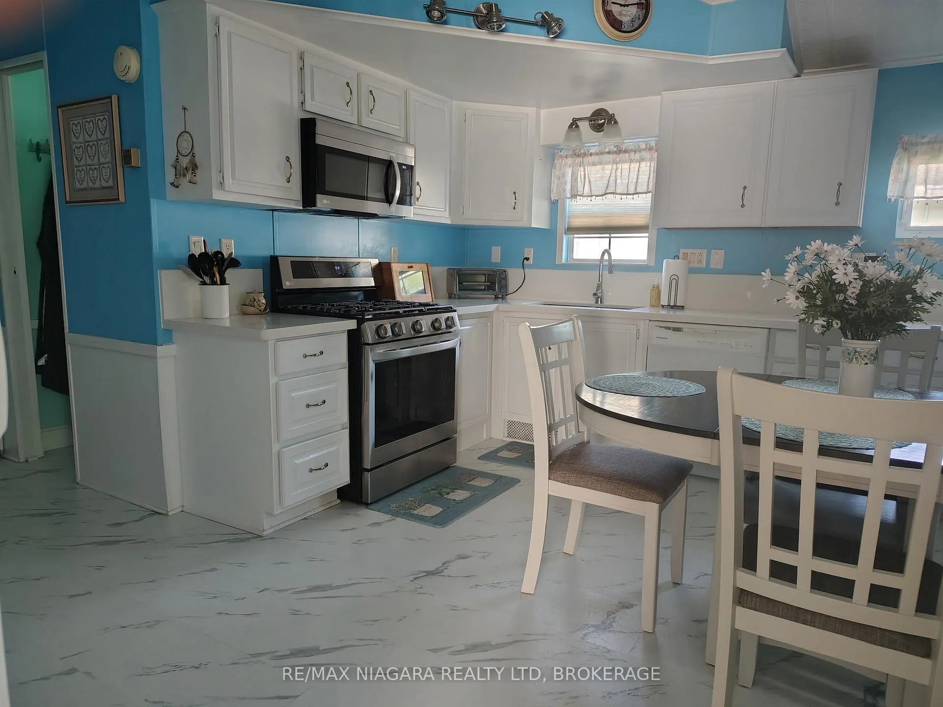 Photo 2 of 54 Quarry View Village, Port Colborne, Sherkston — HOMEH