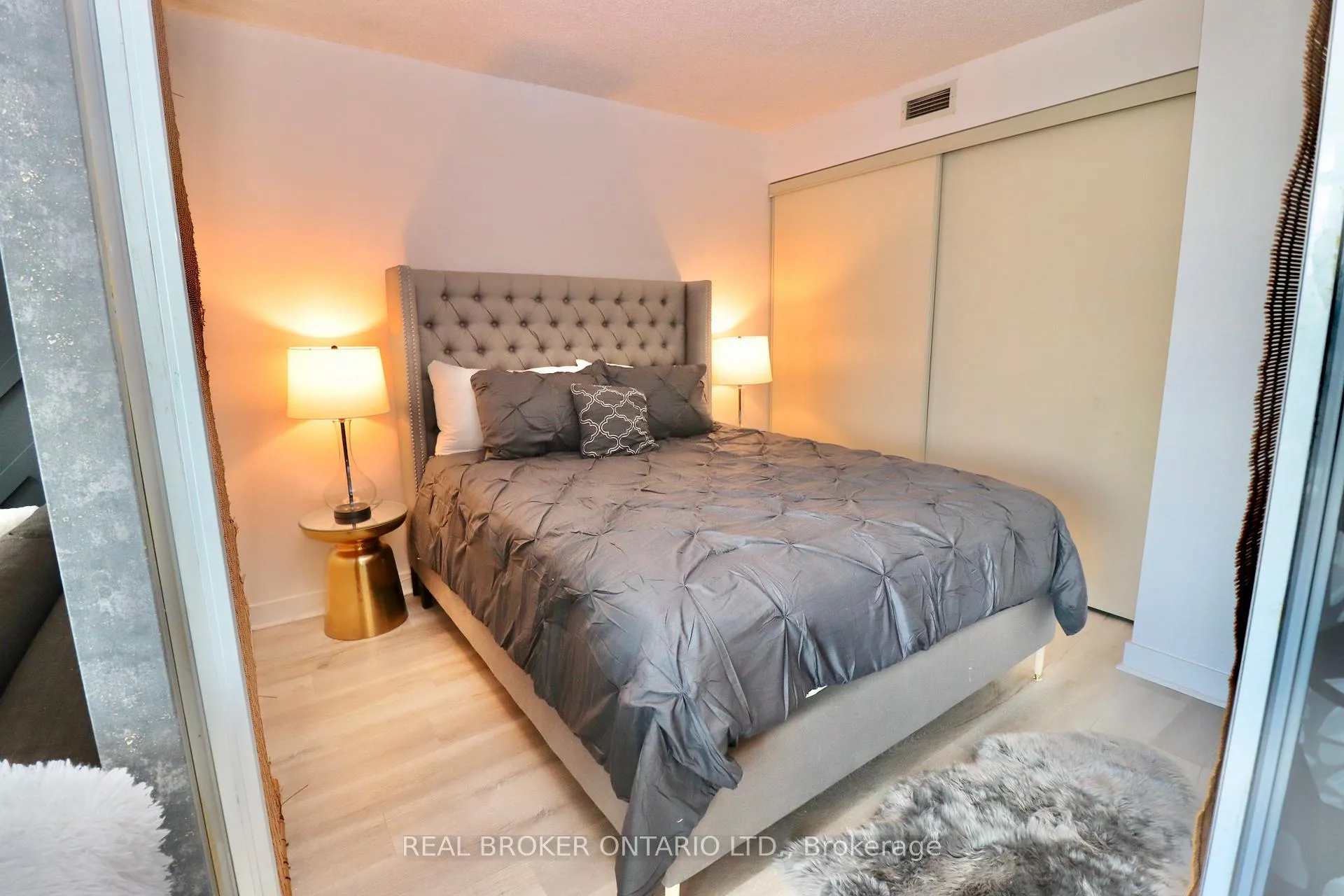 Photo 7 of Unit 1806, 397 Front Street W, Toronto, Waterfront Communities — HOMEH
