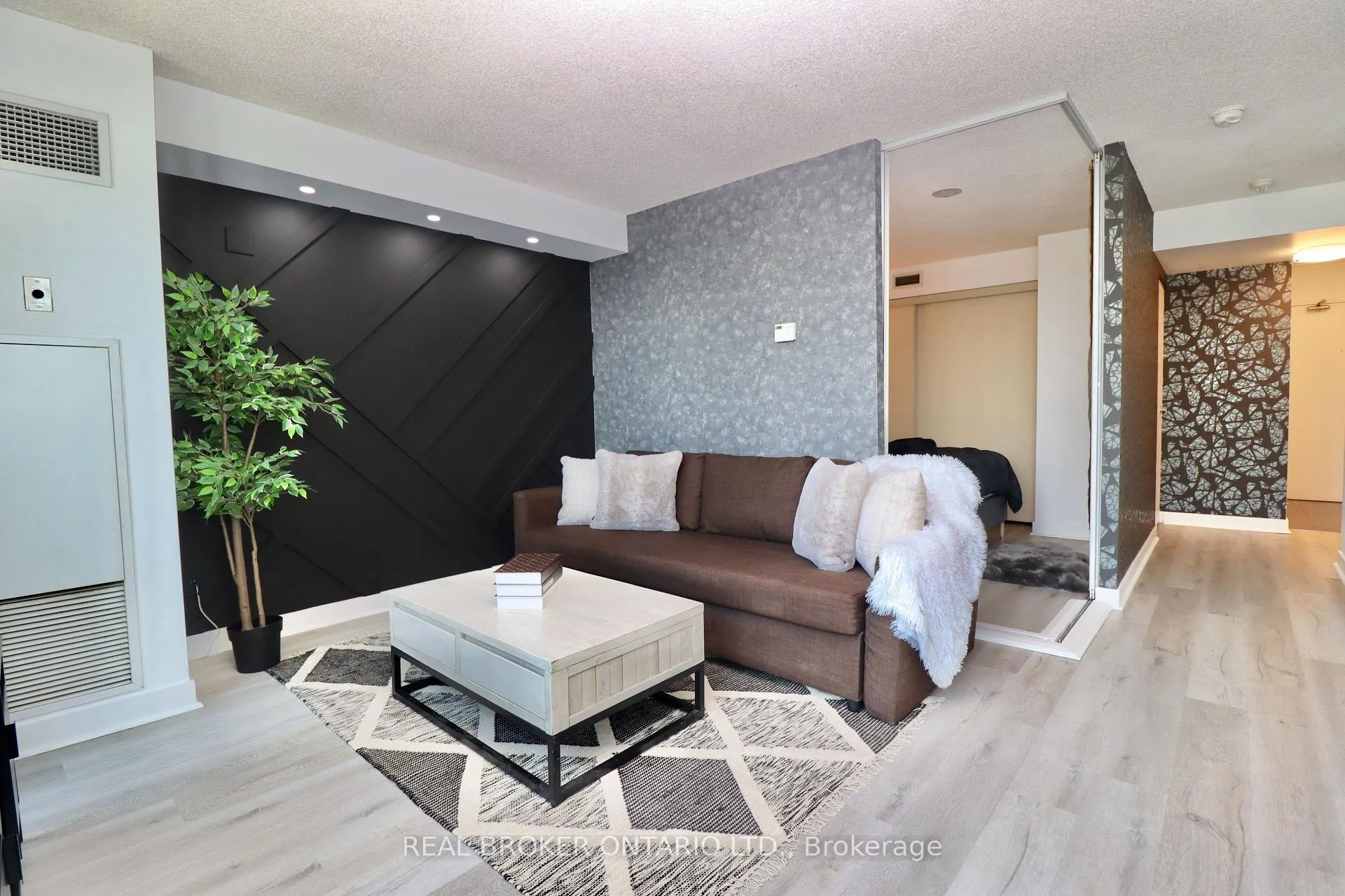 Photo 23 of Unit 1806, 397 Front Street W, Toronto, Waterfront Communities — HOMEH