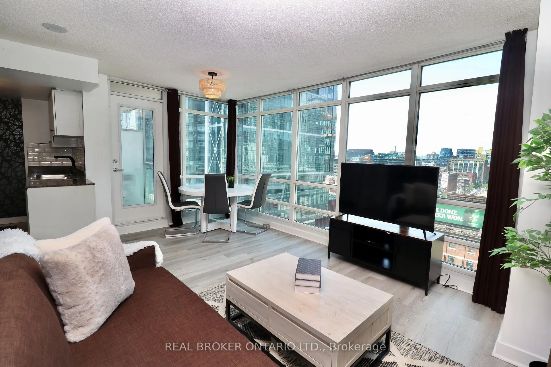 Photo 25 of Unit 1806, 397 Front Street W, Toronto, Waterfront Communities — HOMEH
