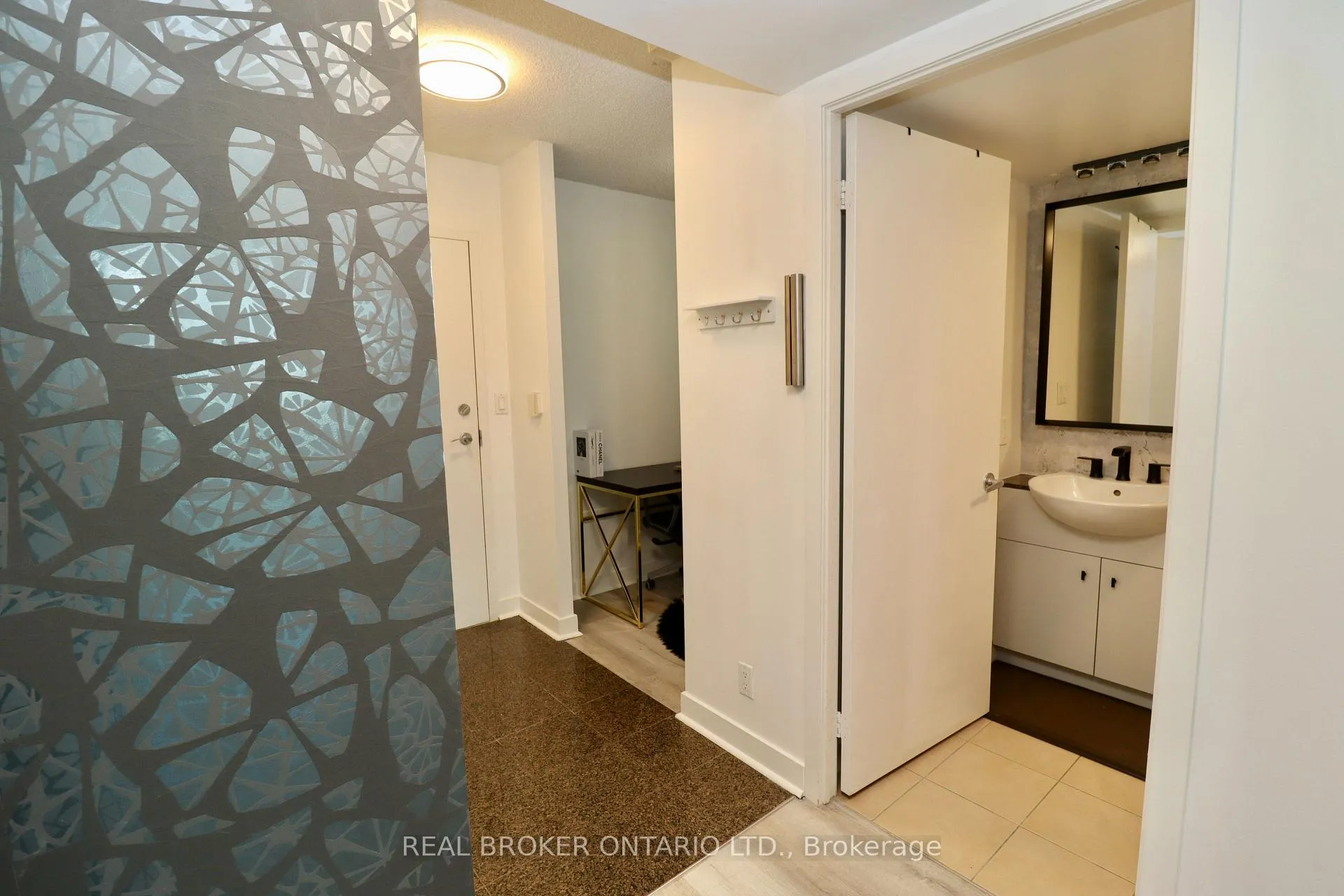 Photo 32 of Unit 1806, 397 Front Street W, Toronto, Waterfront Communities — HOMEH