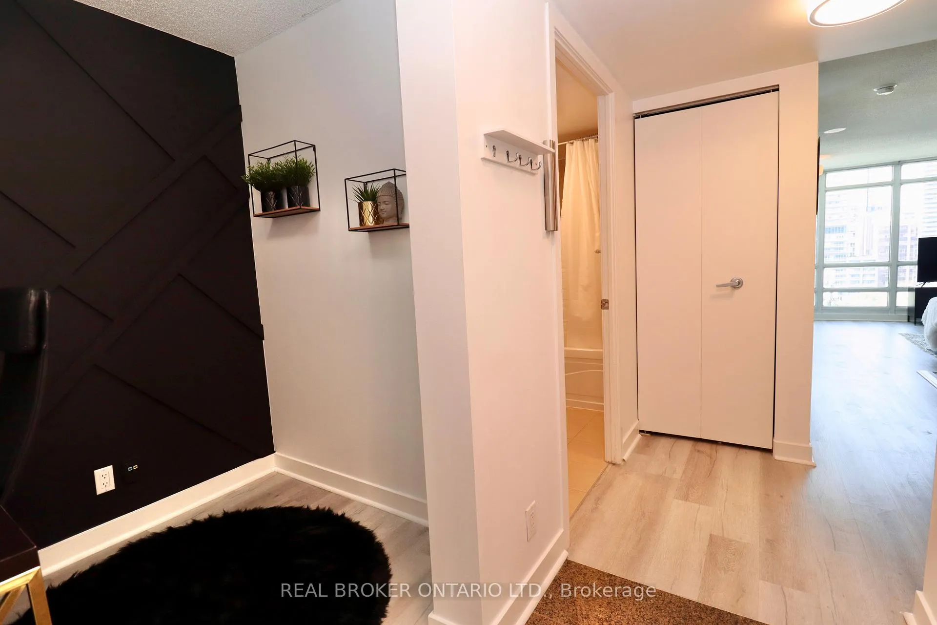 Photo 33 of Unit 1806, 397 Front Street W, Toronto, Waterfront Communities — HOMEH