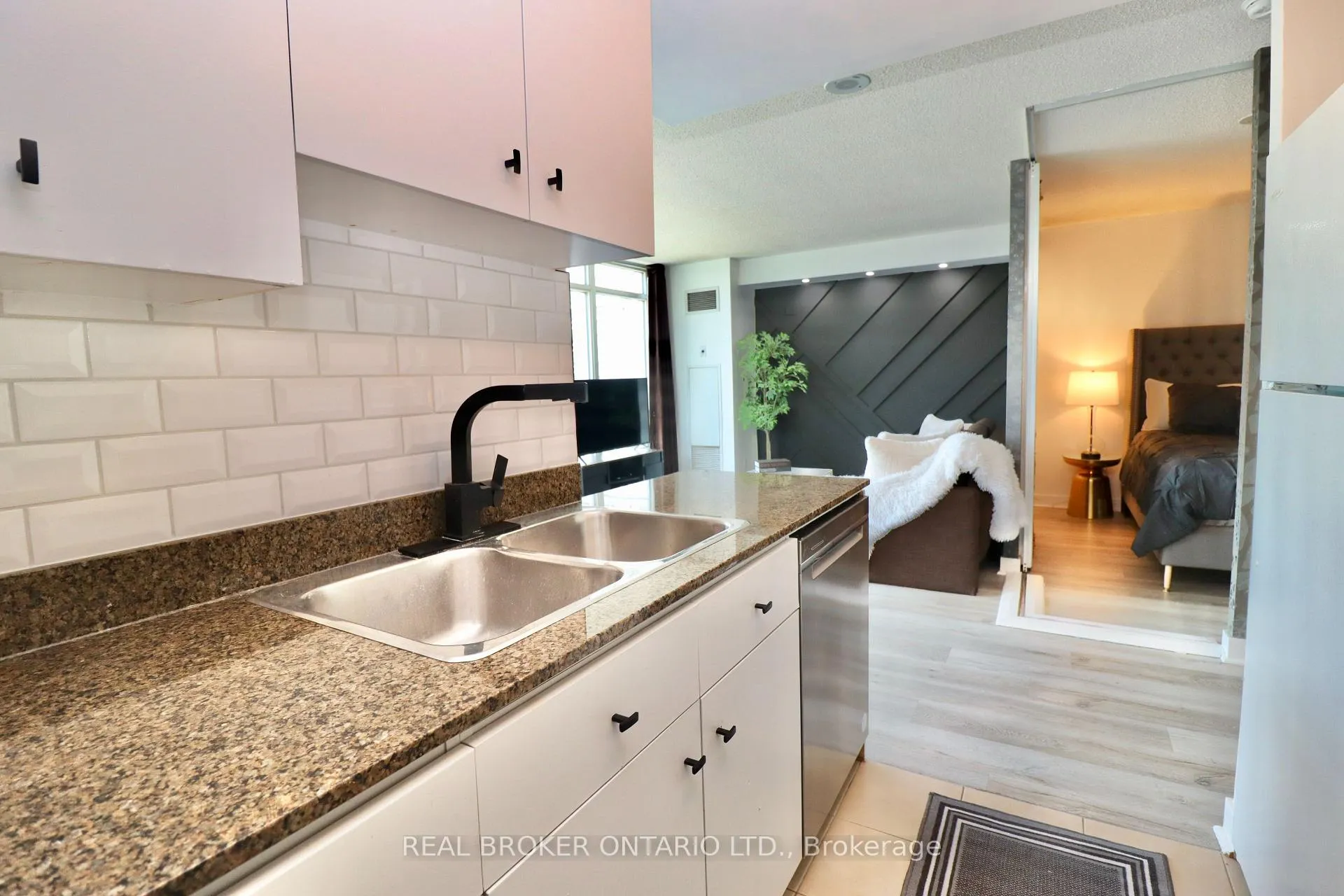 Photo 34 of Unit 1806, 397 Front Street W, Toronto, Waterfront Communities — HOMEH