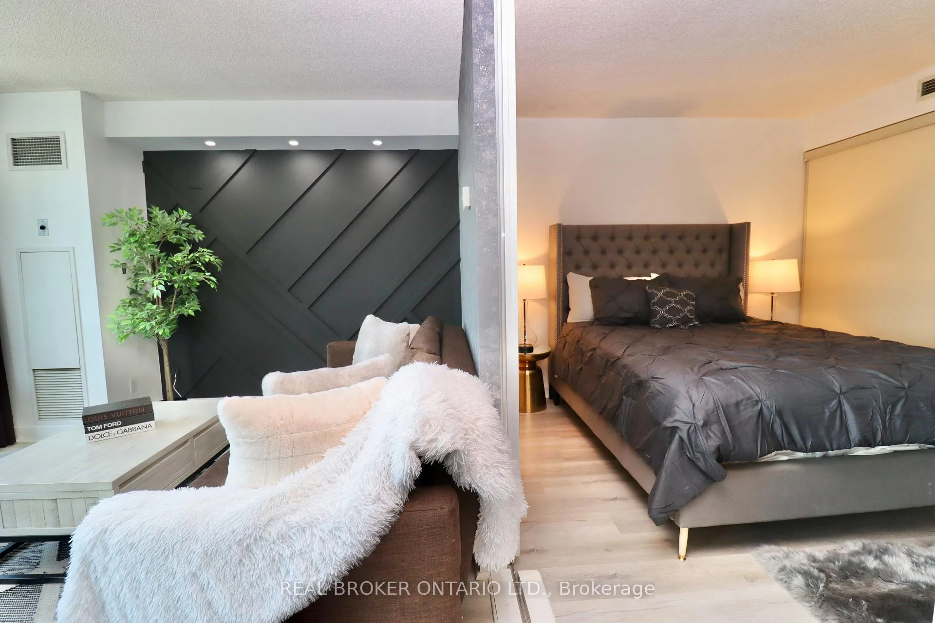 Photo 36 of Unit 1806, 397 Front Street W, Toronto, Waterfront Communities — HOMEH