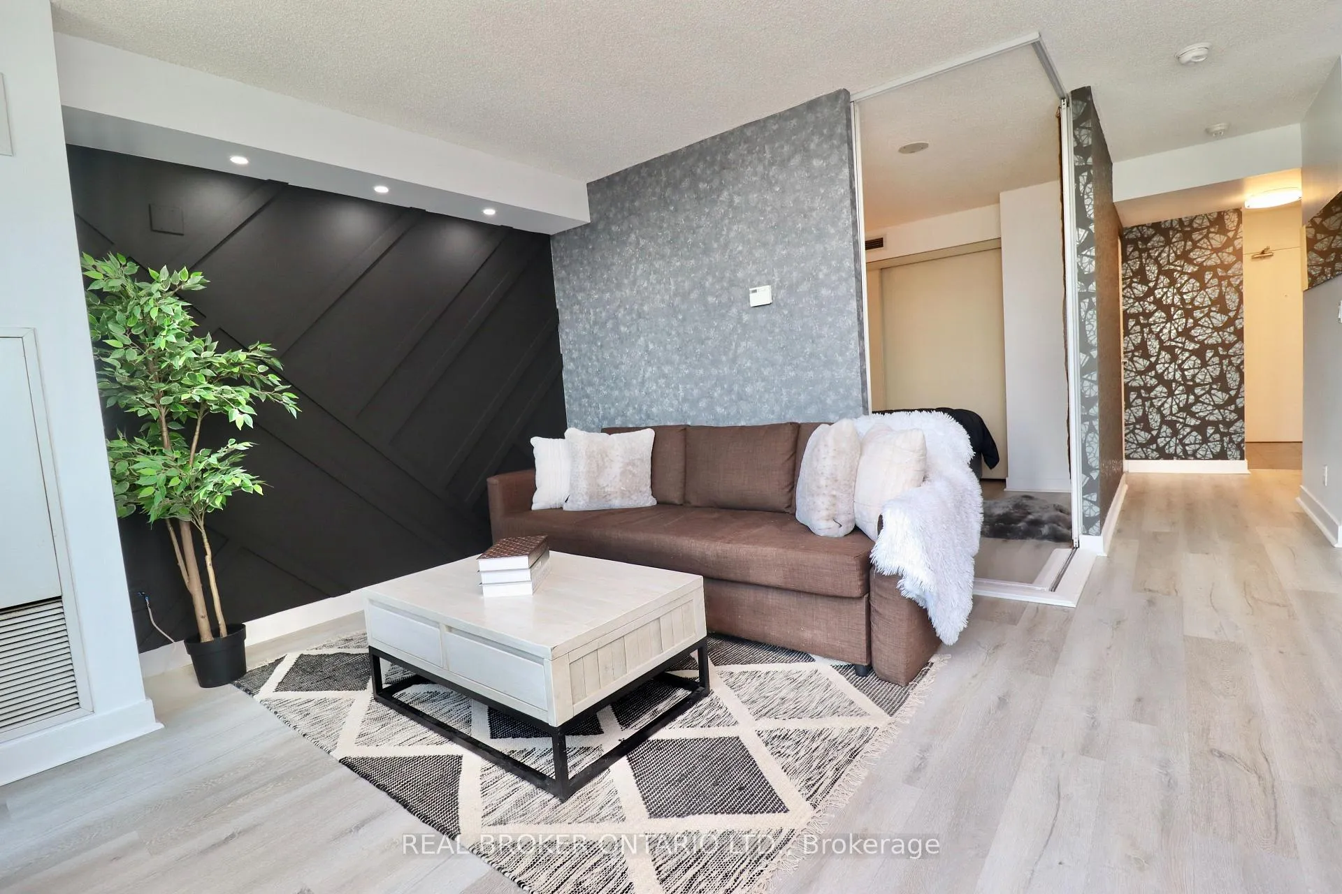Photo 39 of Unit 1806, 397 Front Street W, Toronto, Waterfront Communities — HOMEH