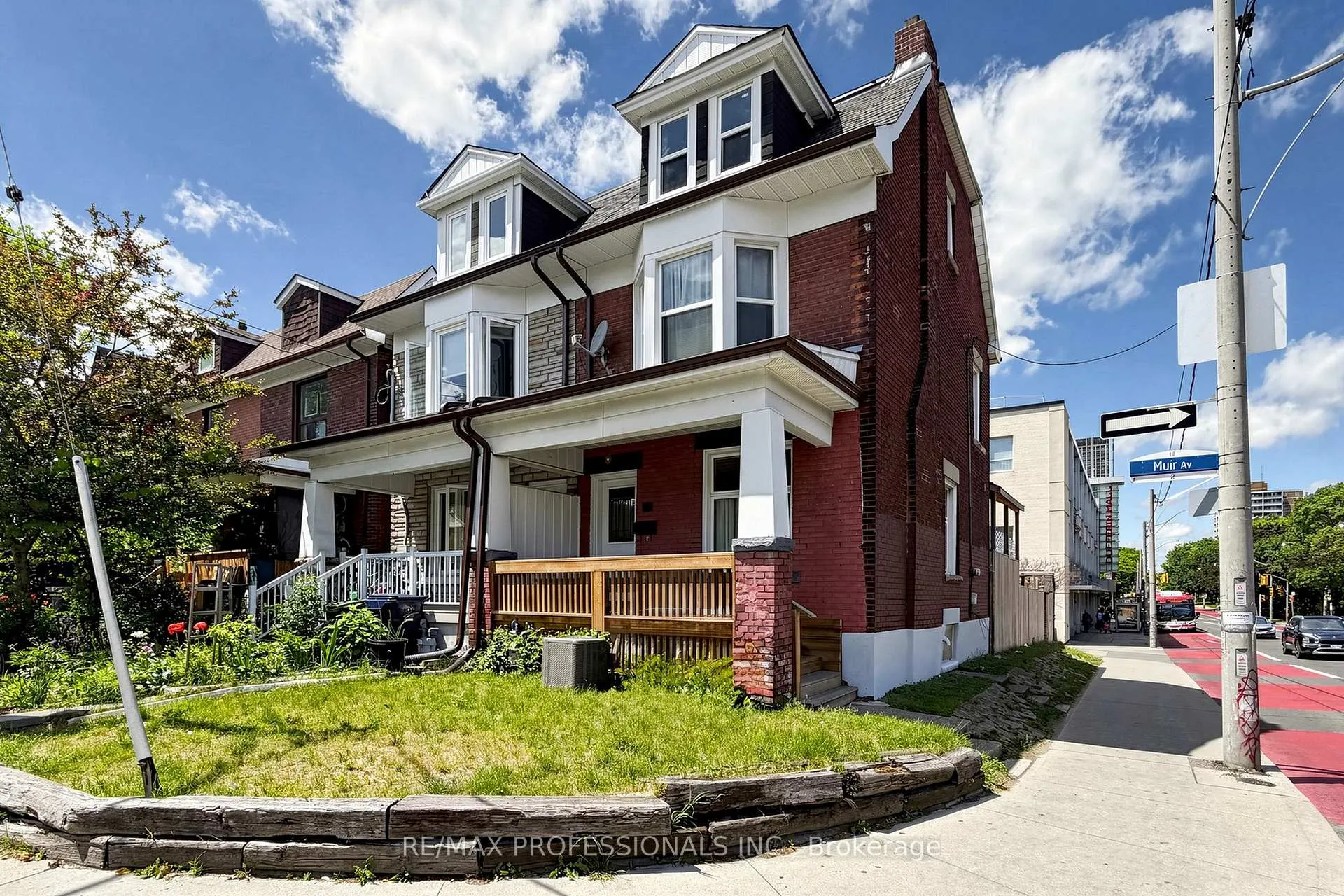 Photo 2 of 2 Muir Avenue, Toronto, Dufferin Grove — HOMEH