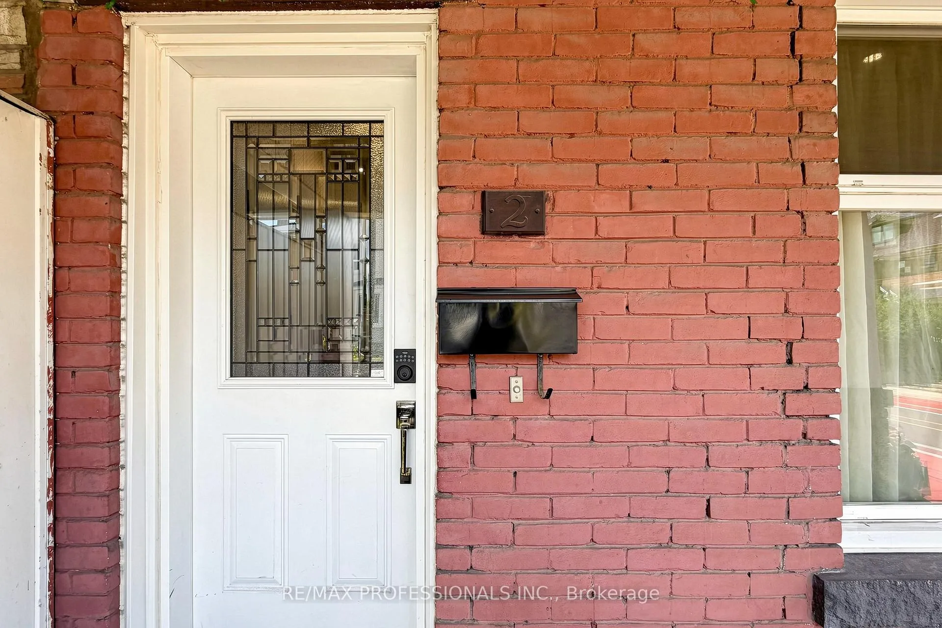 Photo 4 of 2 Muir Avenue, Toronto, Dufferin Grove — HOMEH