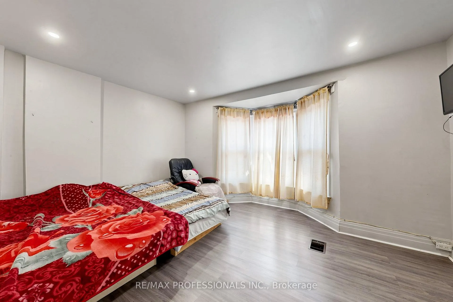 Photo 13 of 2 Muir Avenue, Toronto, Dufferin Grove — HOMEH