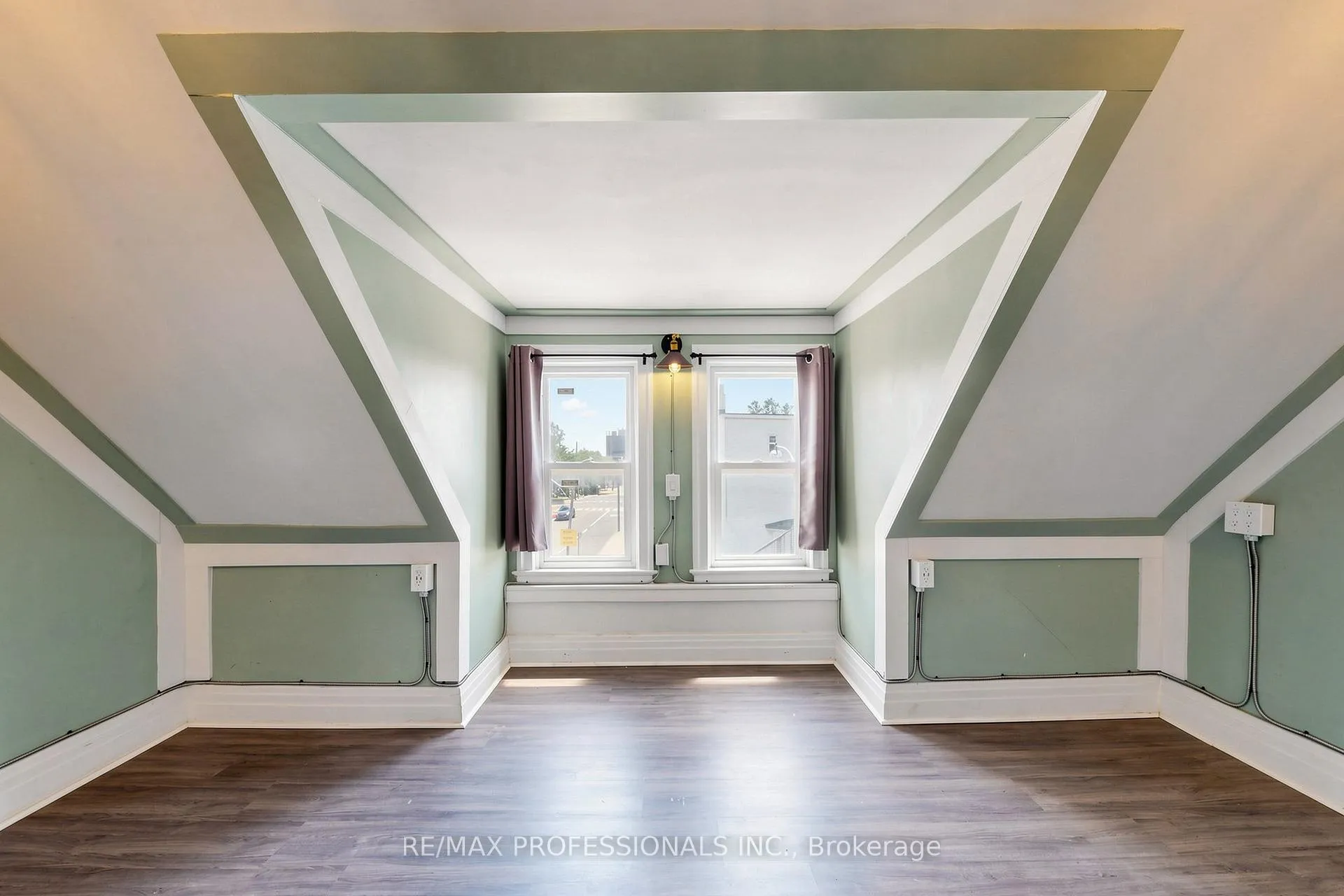 Photo 24 of 2 Muir Avenue, Toronto, Dufferin Grove — HOMEH