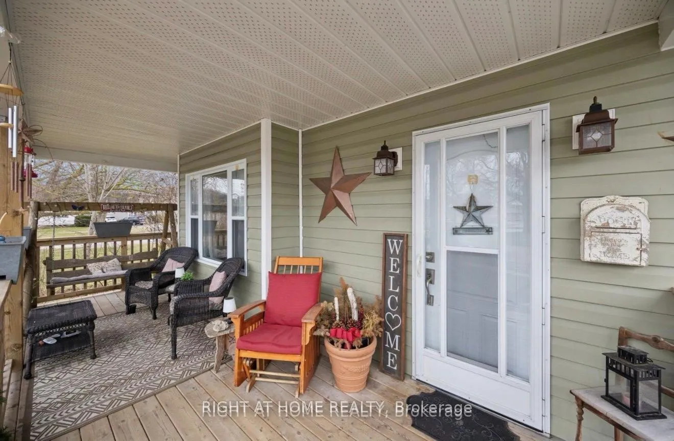 Photo 2 of 154 Admiral Road, Ajax, South East — HOMEH