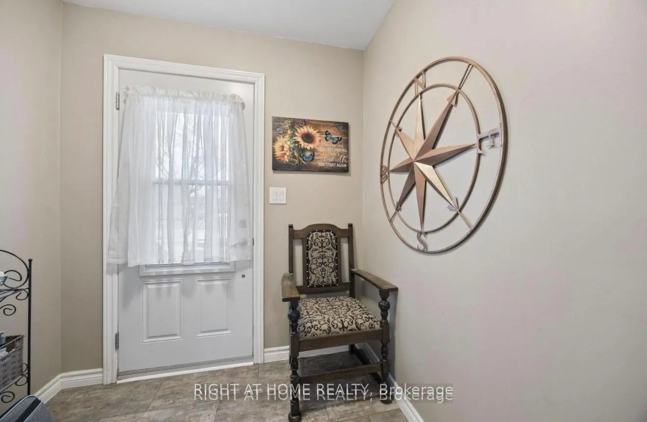Photo 3 of 154 Admiral Road, Ajax, South East — HOMEH