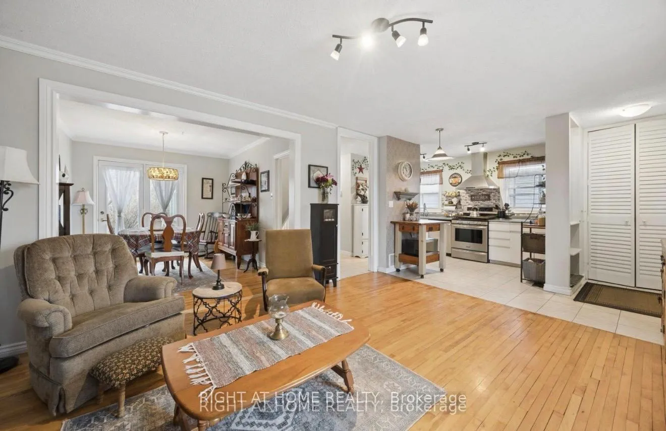 Photo 6 of 154 Admiral Road, Ajax, South East — HOMEH