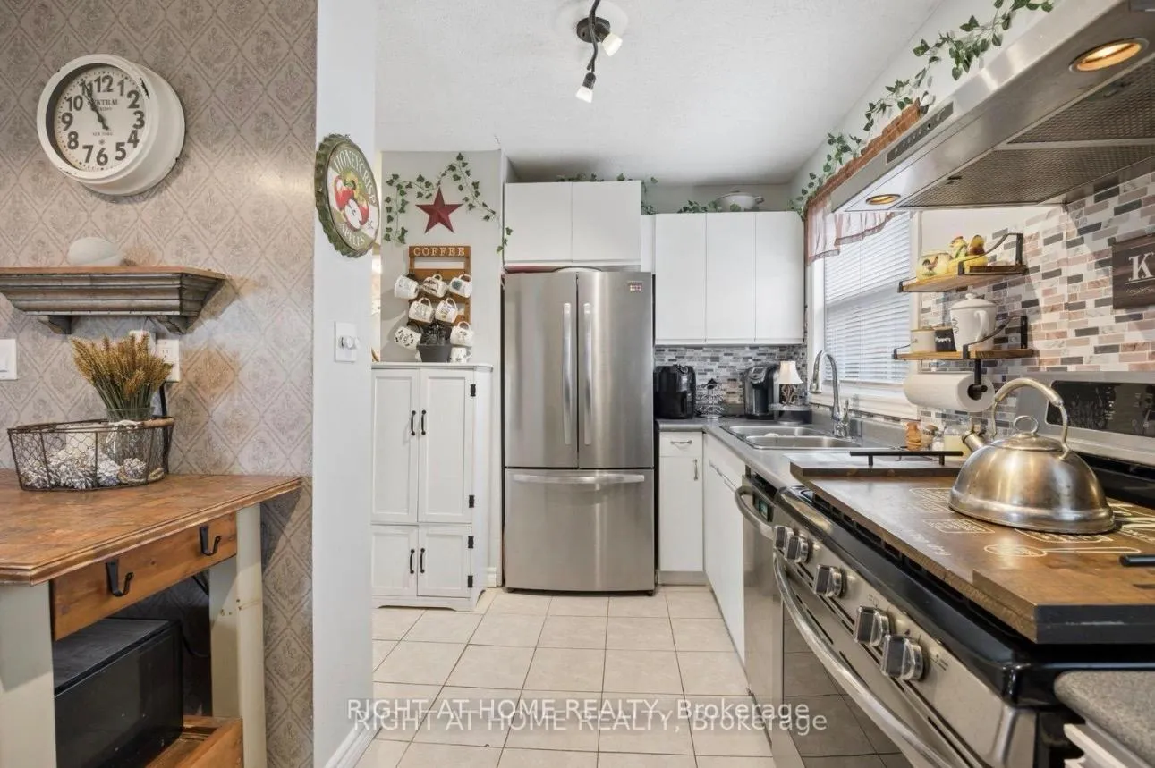 Photo 7 of 154 Admiral Road, Ajax, South East — HOMEH