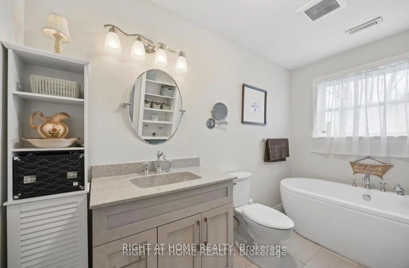 Photo 15 of 154 Admiral Road, Ajax, South East — HOMEH